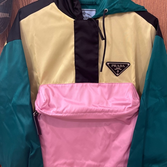 Exclusive Prada nylon anorak jacket. Pre-owned conditions with Tag on. - Picture 3 of 7